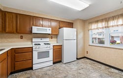 131 Old Village Lane, Bethel Park, PA 15102