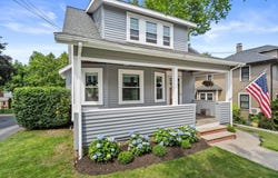 41 Dale Ave, Quincy, MA 02169