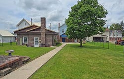 17 Grant St, Salisbury, PA 15558