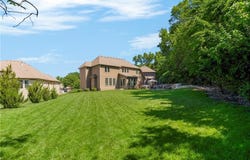 983 E 121st Place, Olathe, KS 66061