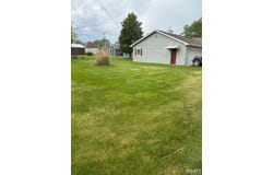 489 NE D. street, Linton, IN 47441