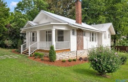 614 College Street West, Fayetteville, TN 37334