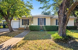 406 Pierce Street, McGregor, TX 76657