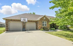 2433 Jonathan Street, Carthage, MO 64836