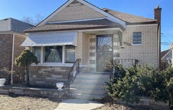 7148 S Sawyer Avenue, Chicago, IL 60629