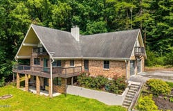 111 Golf Hill Lane, LaFollette, TN 37766