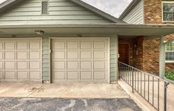 735 S Imperial Dr, Hartland, WI 53029