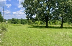 11975 E 1100 Road, Stockton, MO 65785