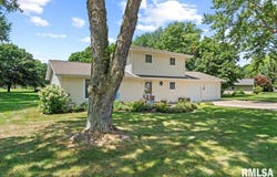 14463 PIONEER Drive, Athens, IL 62613