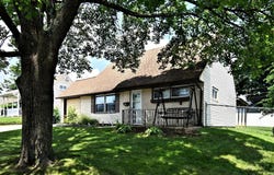 24 CONIFER ROAD, LEVITTOWN, PA 19057