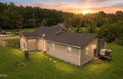 800 Goat Neck Road, Columbia, NC 27925