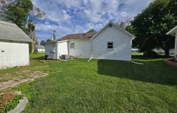 320 W State St, Good Hope, IL 61438