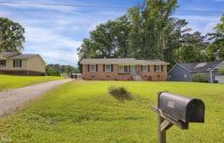 207 Mcleod Drive, Sanford, NC 27330