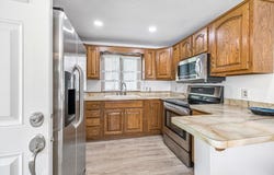 N37w26687 Kopmeier Dr, Pewaukee, WI 53072