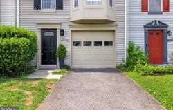 5940 BARON KENT LN, CENTREVILLE, VA 20120