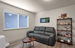 1733 MILL Aly, Eugene, OR 97401