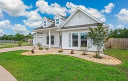15 E Oak Trees Lane, Freeport, FL 32439