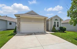 1605 NW Primrose Lane, Blue Springs, MO 64015