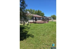 162 NW Lake Dr, Lake Norden, SD 57248-9719