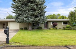 222 Dawn St, Eagle, ID 83616-4832