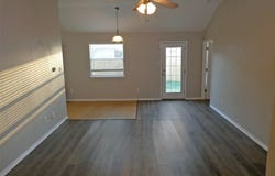 113 SOAPSTONE Dr, Jarrell, TX 76537