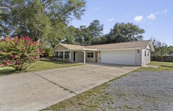 5900 Lochness Circle Circle, Ocean Springs, MS 39564