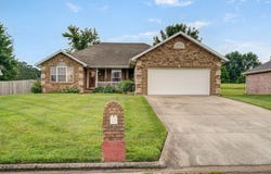 1060 Berkley, Marshfield, MO 65706
