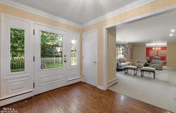 39 Harbor Hill, Grosse Pointe Farms, MI 48236