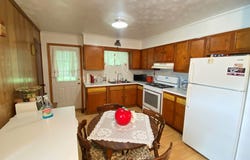 33 TULIP DR, Dingess, WV 25671