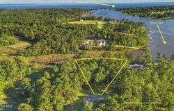 955 Southern Plantation Drive N, Oriental, NC 28571