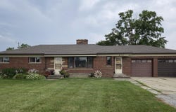 475 riley center, Riley, MI 48041