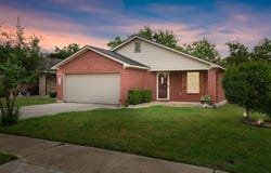 516 Emma Rose Trl, Leander, TX 78641
