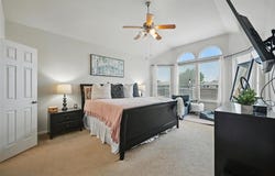 421 Roundrock Lane, Fort Worth, TX 76140