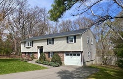 49 Stonybrook Dr, Holliston, MA 01746