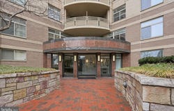7111 WOODMONT Avenue, BETHESDA, MD 20815