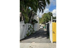 675 NW 34th St, Miami, FL 33127