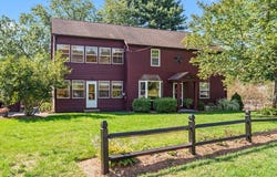 89 Elm St, Blackstone, MA 01504