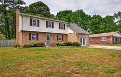 2904 Sir Walter Crescent, Chesapeake, VA 23321