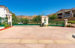 493 Country Club Drive, Simi Valley, CA 93065