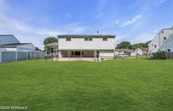 36 Parkview Drive, Hazlet, NJ 07730