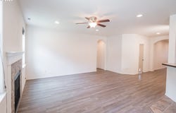 1067 S 55TH ST, Springfield, OR 97478
