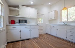 7 Greenwich Drive, Southbury, CT 06488
