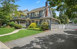 288 Whitford Ave, Nutley Twp., NJ 07110-1819