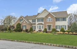 30 Horseshoe Dr, Hillsborough Twp., NJ 08844-2312