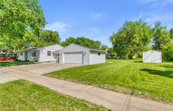 1204 20th Avenue S, Moorhead, MN 56560