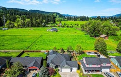 1231 SW 3RD AVE, Mill City, OR 97360