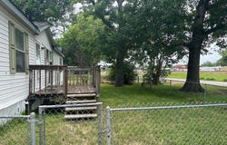 6214 Railroad Street, Wallis, TX 77485