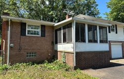 4300 Skycrest Drive NW, Canton, OH 44718