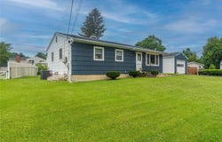 2 Flamingo Drive, Poughkeepsie, NY 12601