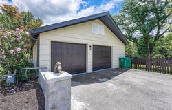9730 State Line Road, Leawood, KS 66206